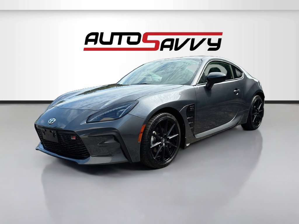 Used 2025 Toyota GR86 Premium RWD image 3