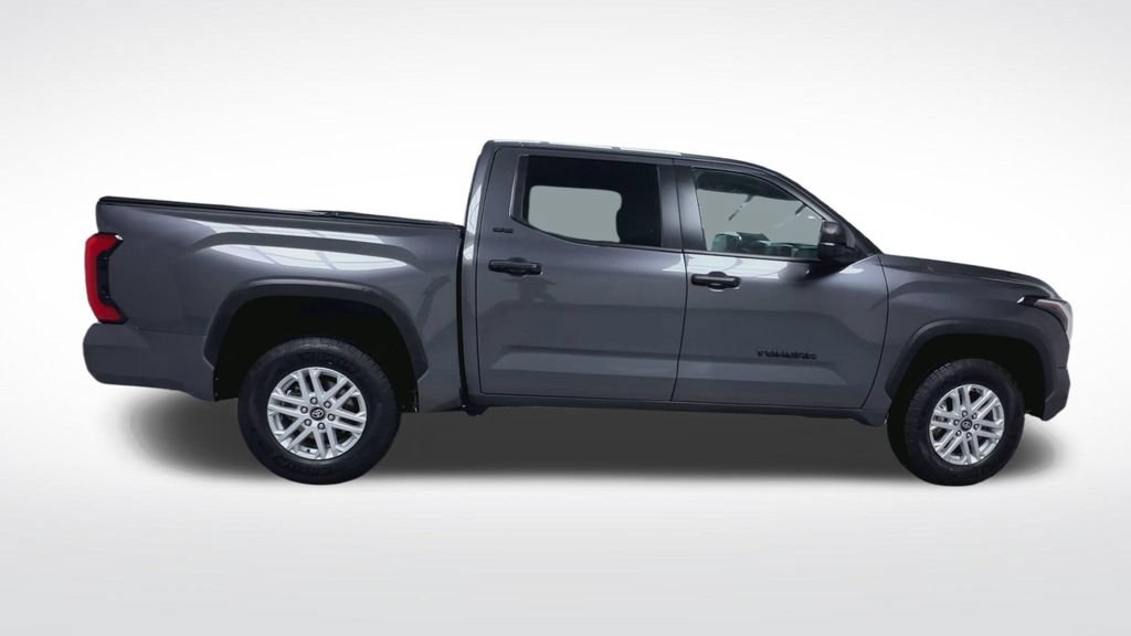Used 2025 Toyota Tundra SR5 AWD/4WD image 24