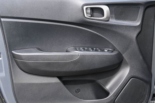 Certified 2025 Hyundai Venue SEL image 23