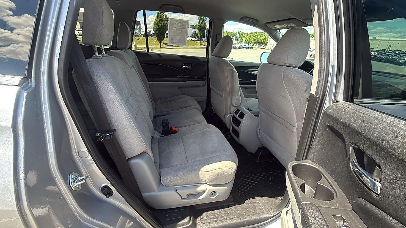 Used 2021 Honda Pilot EX image 21