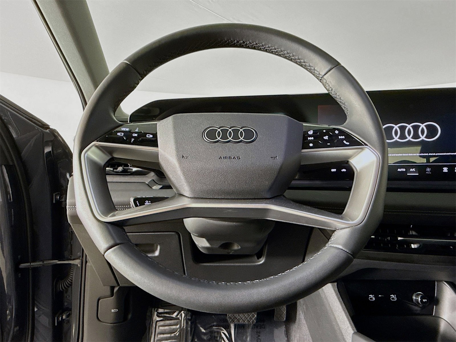 Certified 2025 Audi Q6 e-tron Premium w/ Convenience Package image 10