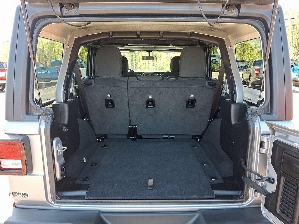 Used 2021 Jeep Wrangler Unlimited Sport AWD/4WD image 30