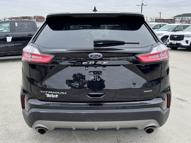 Certified 2024 Ford Edge Titanium image 9