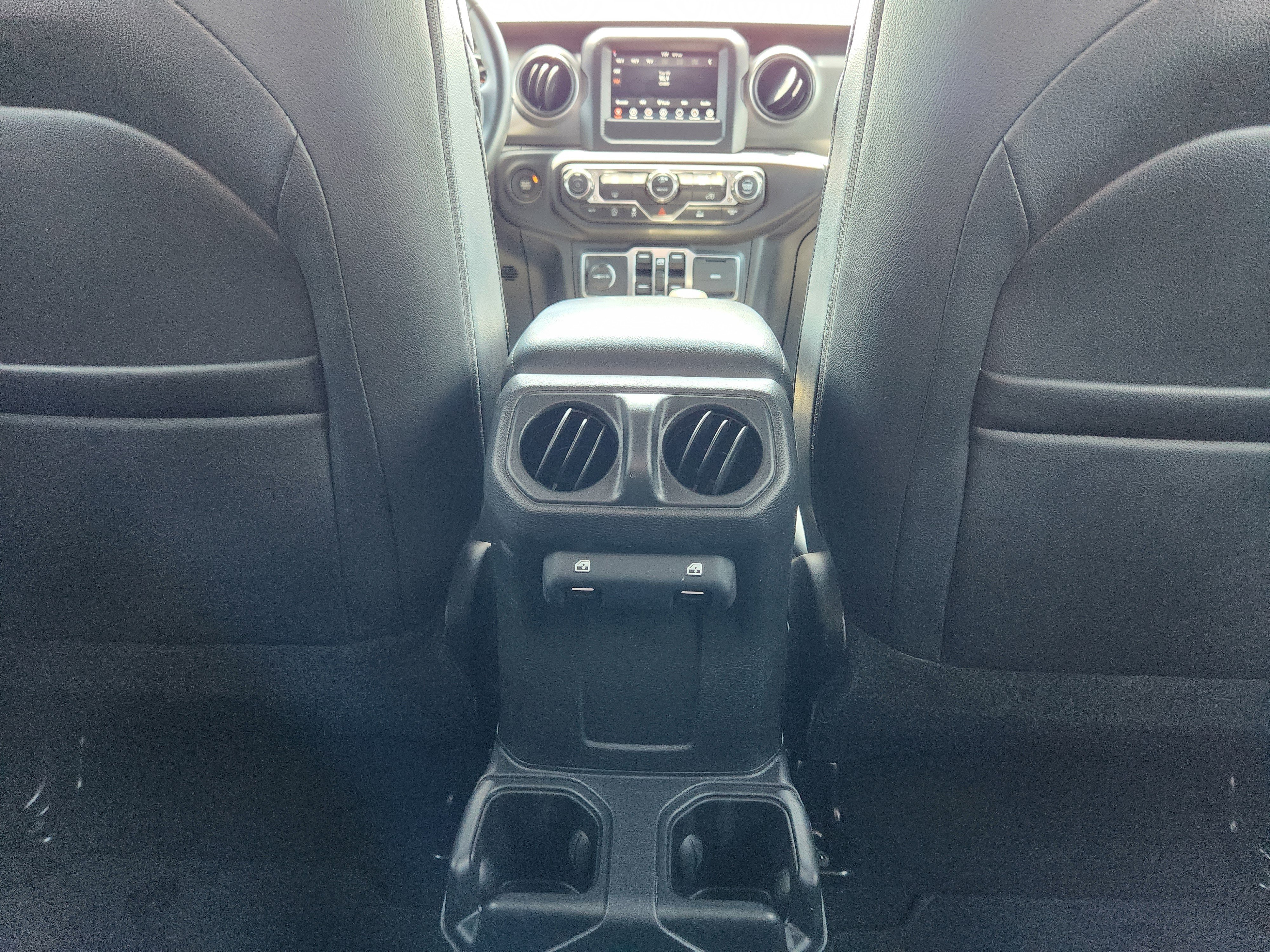 Used 2023 Jeep Gladiator Sport AWD/4WD image 13