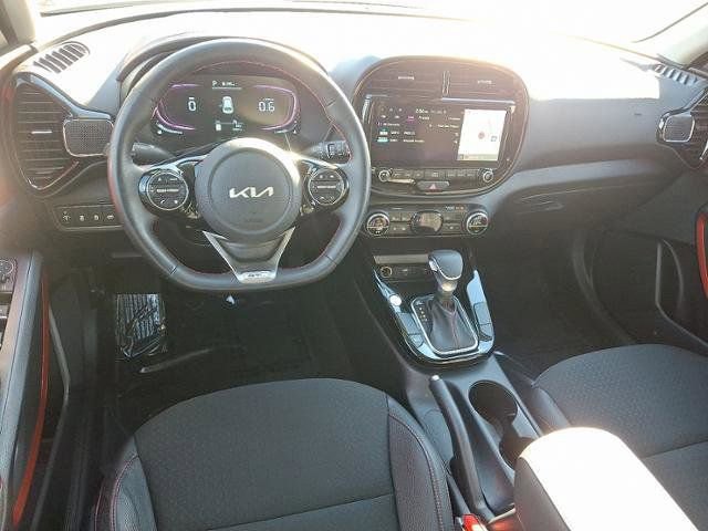 Used 2025 Kia Soul GT-Line image 11
