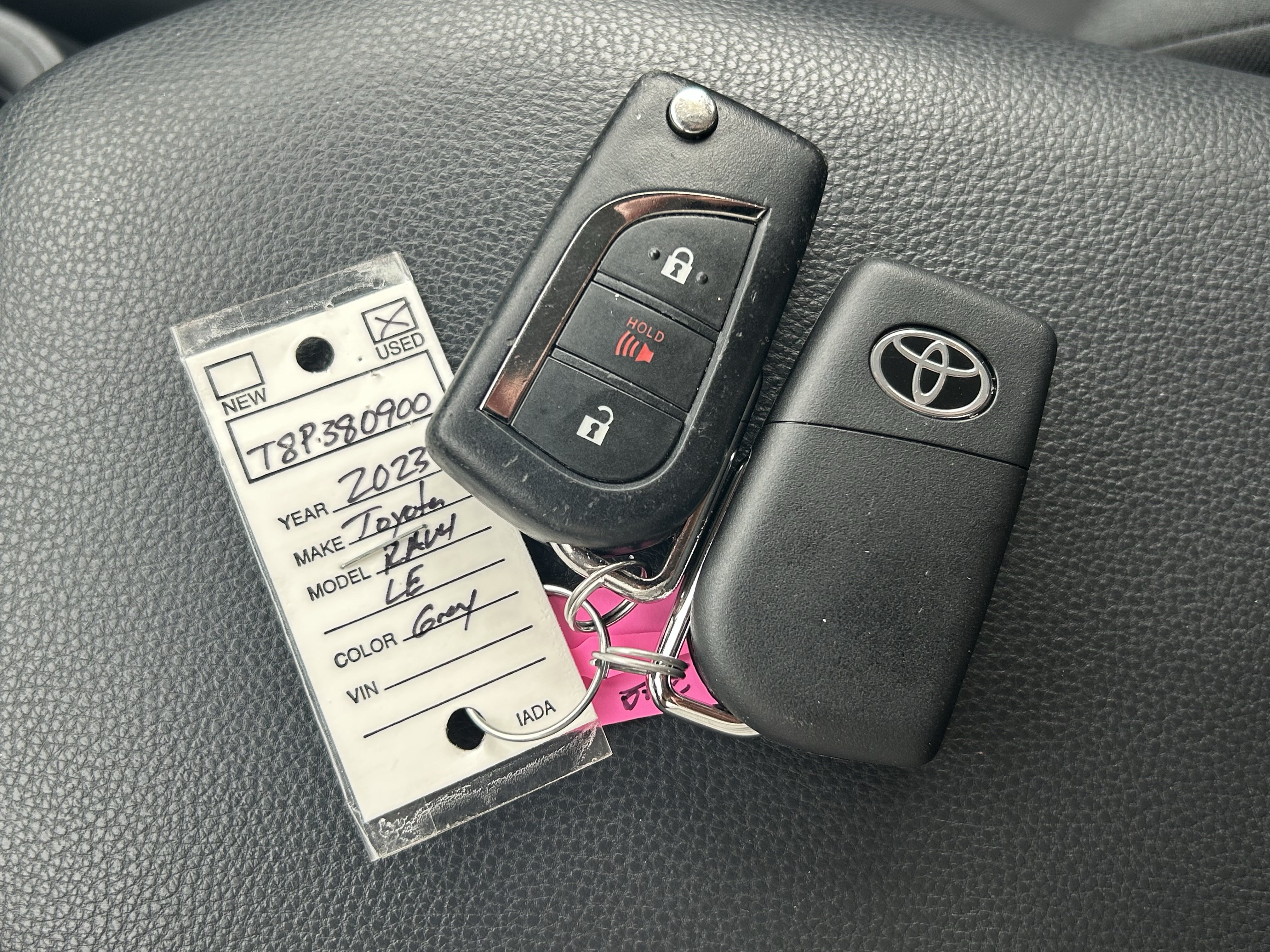 Used 2023 Toyota RAV4 LE AWD/4WD image 33