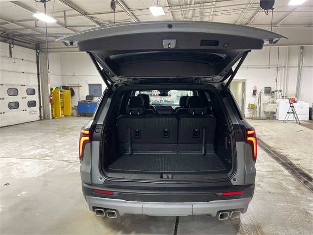 Used 2026 Chevrolet Traverse Z71 w/ Driver Confidence Package image 25