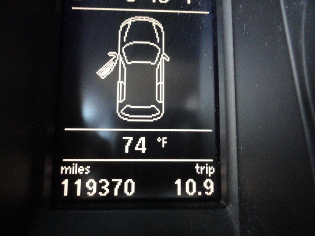 Used 2012 Volkswagen Golf TDI image 18