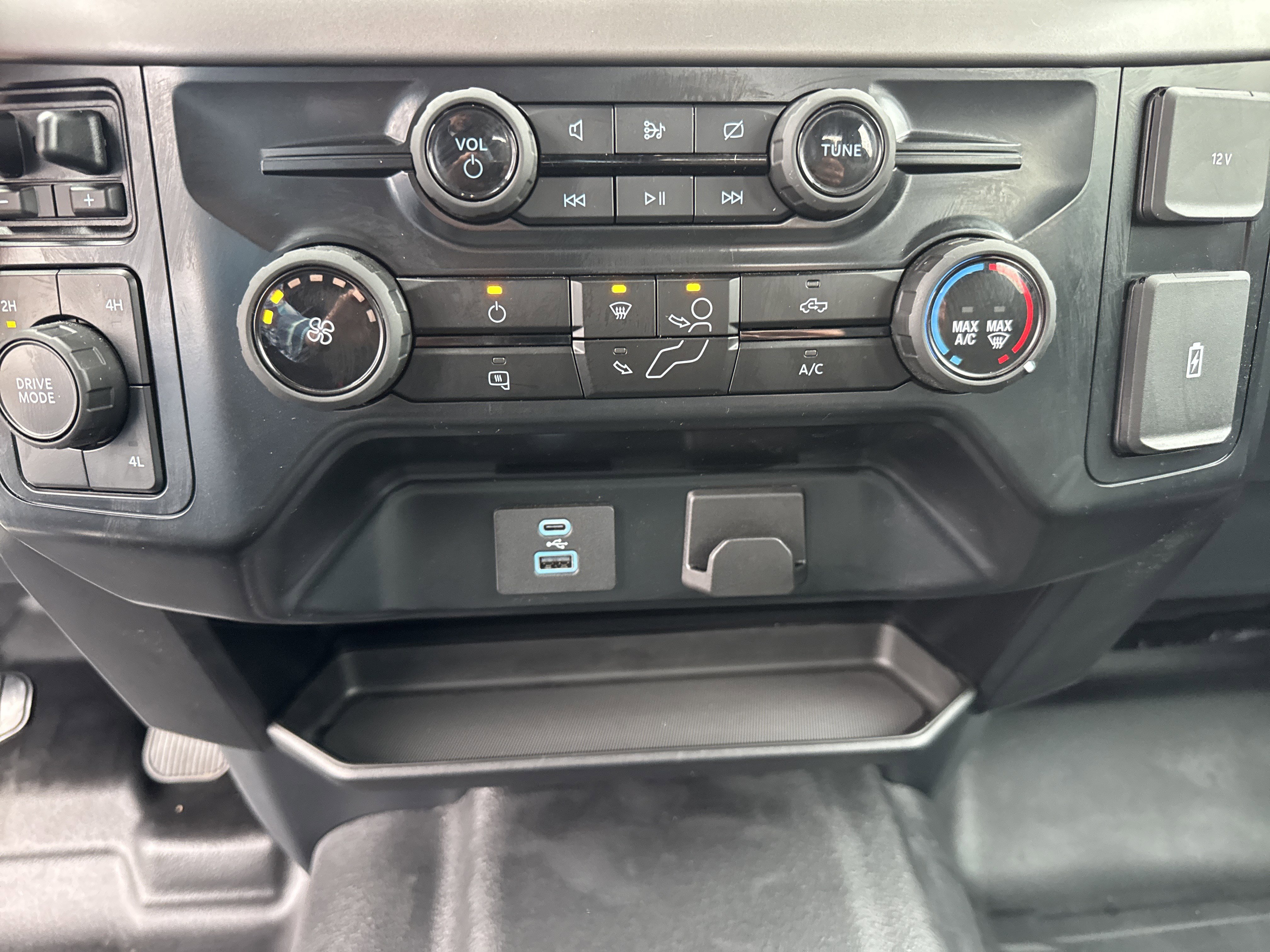 Used 2024 Ford F150 XL image 36