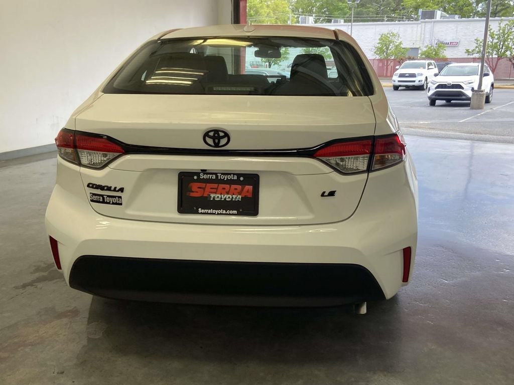 Used 2026 Toyota Corolla LE w/ LE Premium Package FWD image 4
