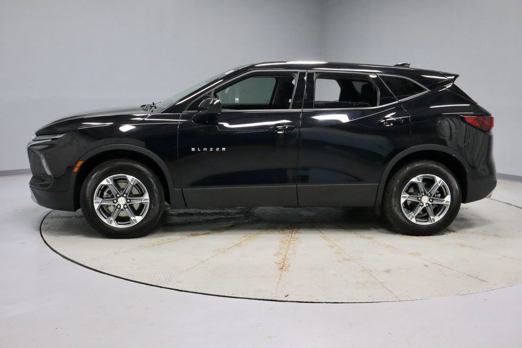 Used 2023 Chevrolet Blazer LT w/ LPO, Floor Liner Package FWD image 8