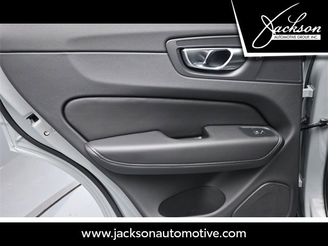 Used 2025 Volvo XC60 B5 Core w/ Climate Package image 21