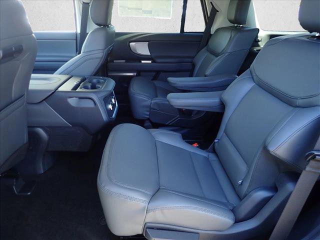New 2026 Ford Expedition Active image 11