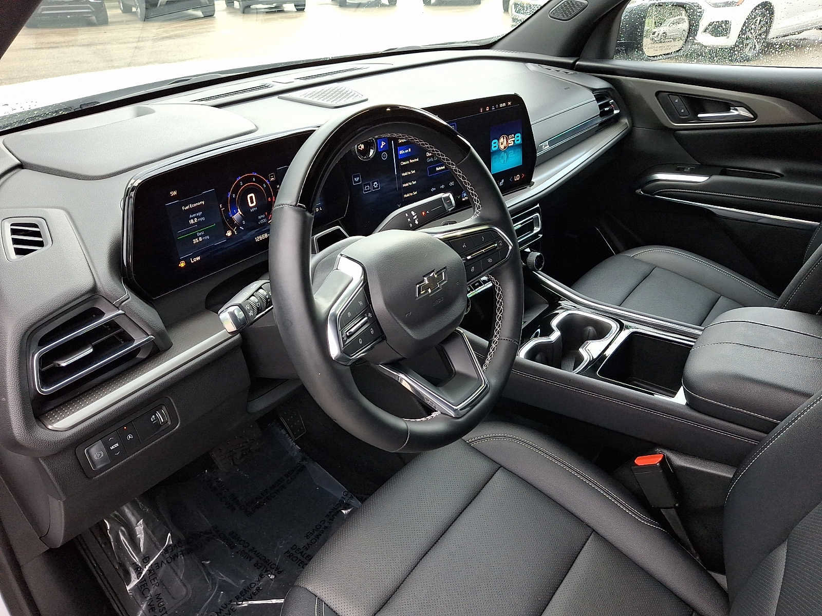 Used 2025 Chevrolet Traverse LT w/ Enhanced Driving Package FWD image 15