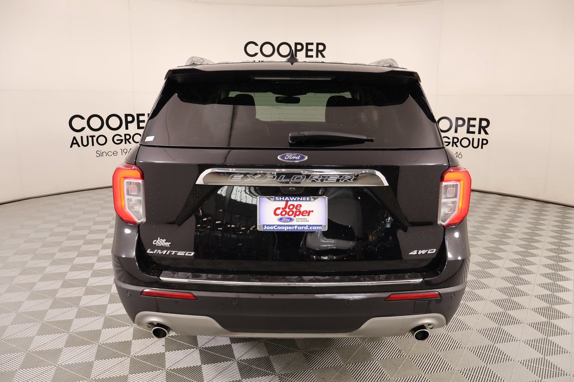 Used 2023 Ford Explorer Limited AWD/4WD image 24