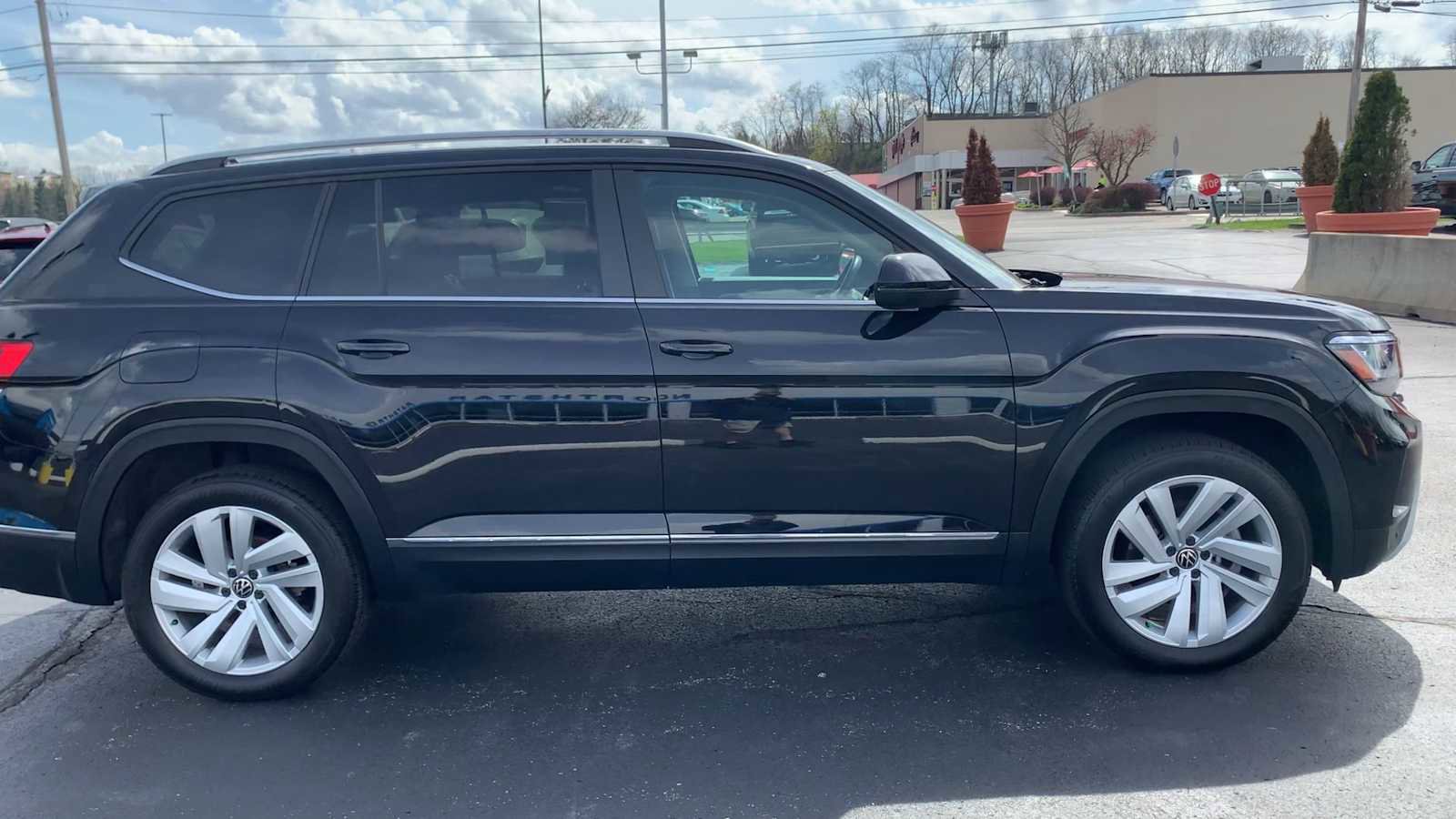 Used 2021 Volkswagen Atlas SEL image 9