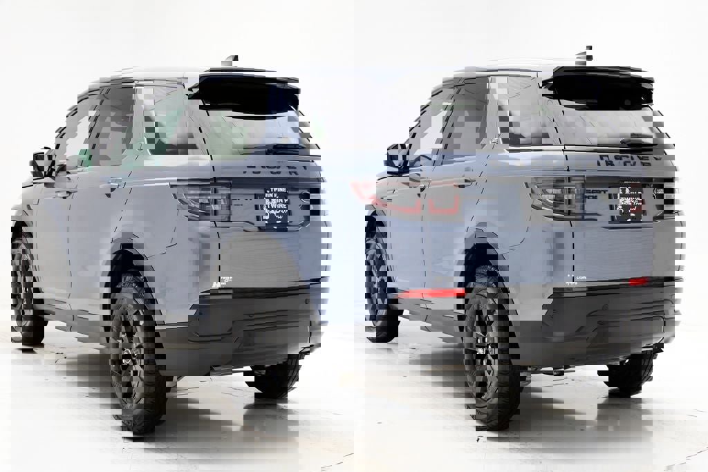 Used 2023 Land Rover Discovery Sport S image 7
