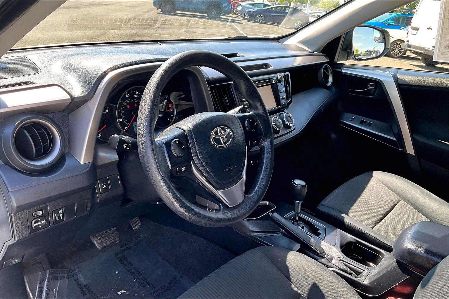 Used 2016 Toyota RAV4 LE AWD/4WD image 13