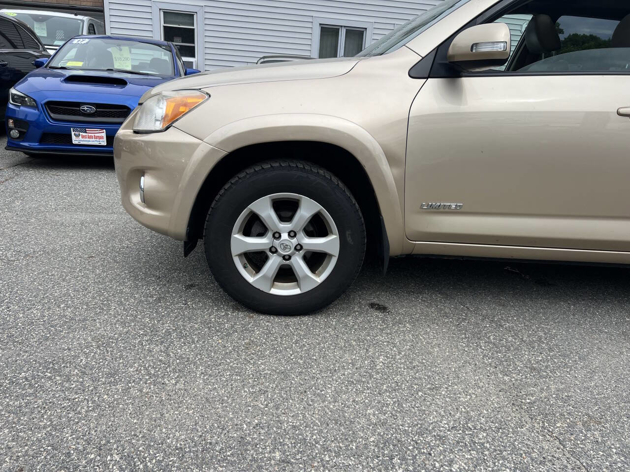 Used 2011 Toyota RAV4 Limited w/ Limited Extra Value Pkg AWD/4WD image 30