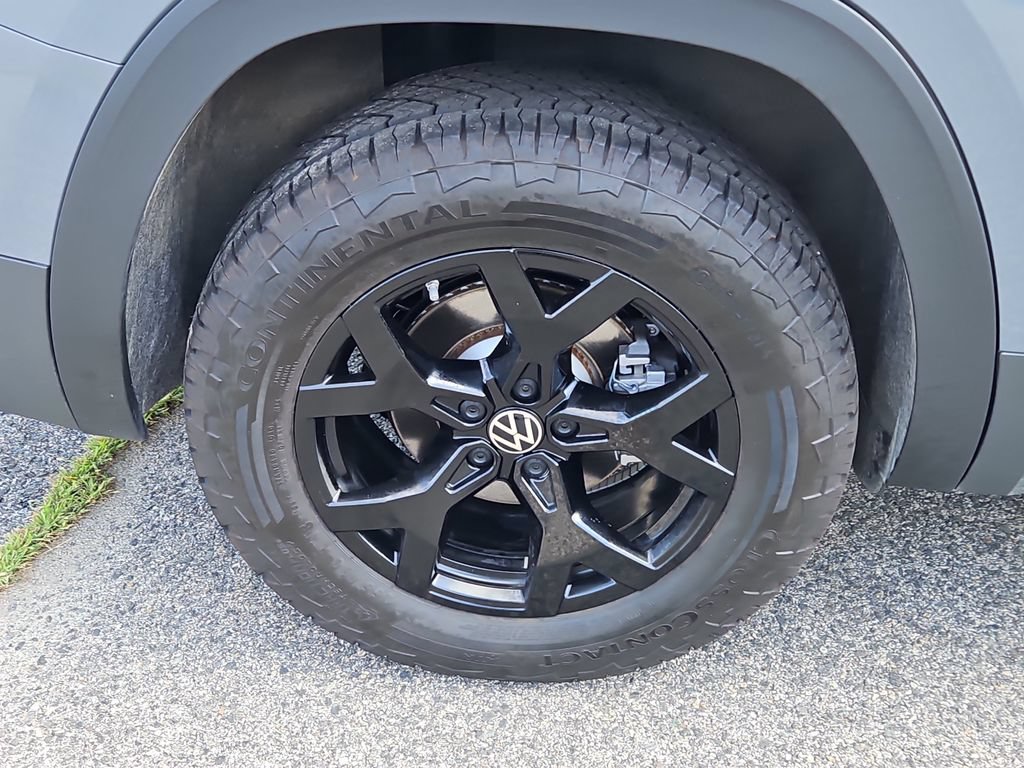 Used 2026 Volkswagen Atlas Peak Edition AWD/4WD image 9