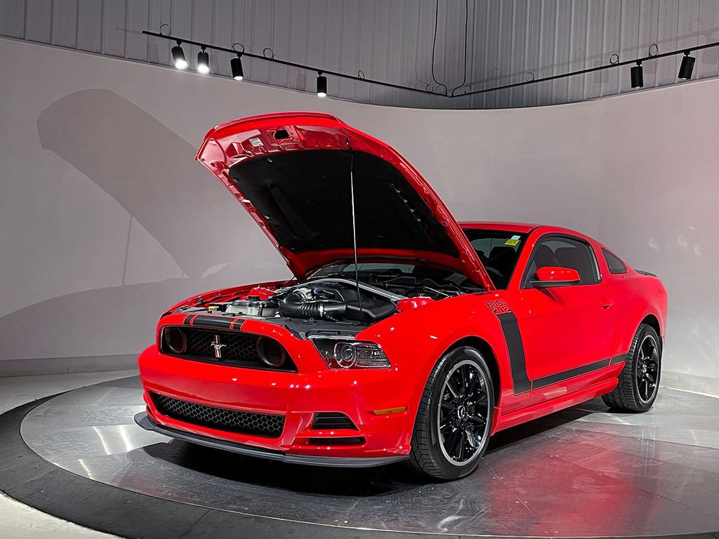 Used 2013 Ford Mustang Boss 302 w/ Boss 302 Accessory Pkg RWD image 28