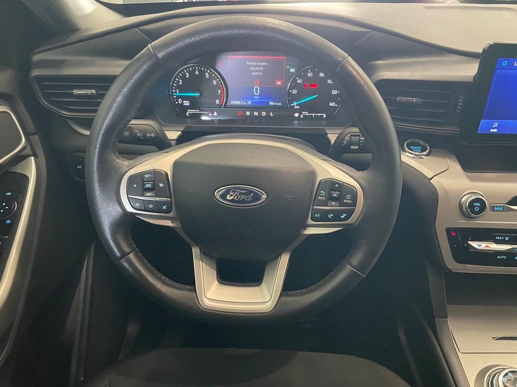 Used 2024 Ford Explorer XLT RWD image 13