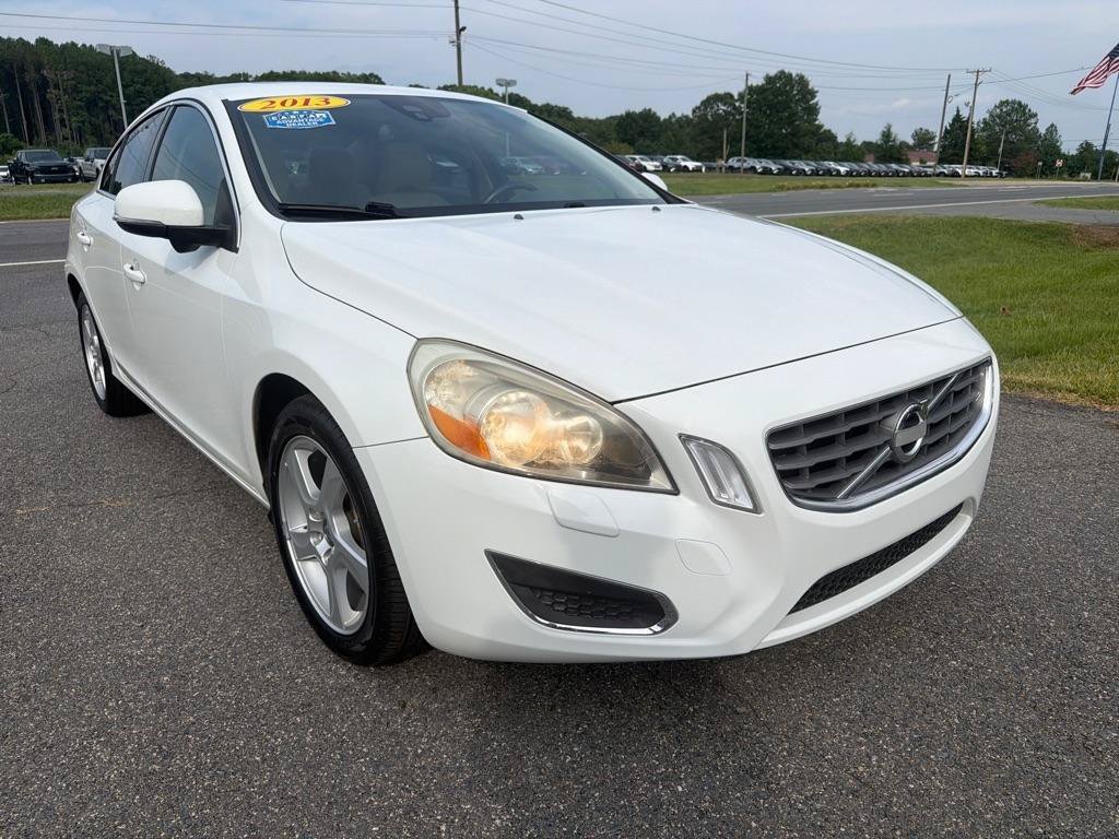 Used 2013 Volvo S60 T5 FWD image 2
