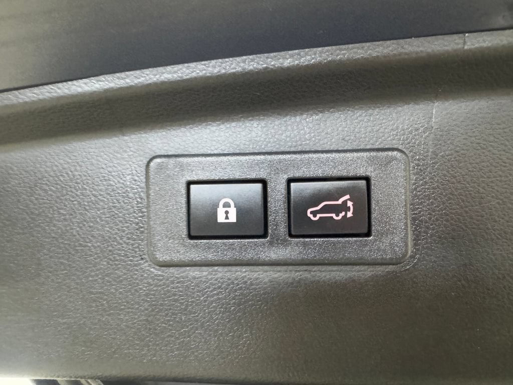 Used 2025 Subaru Outback Onyx Edition AWD/4WD image 37