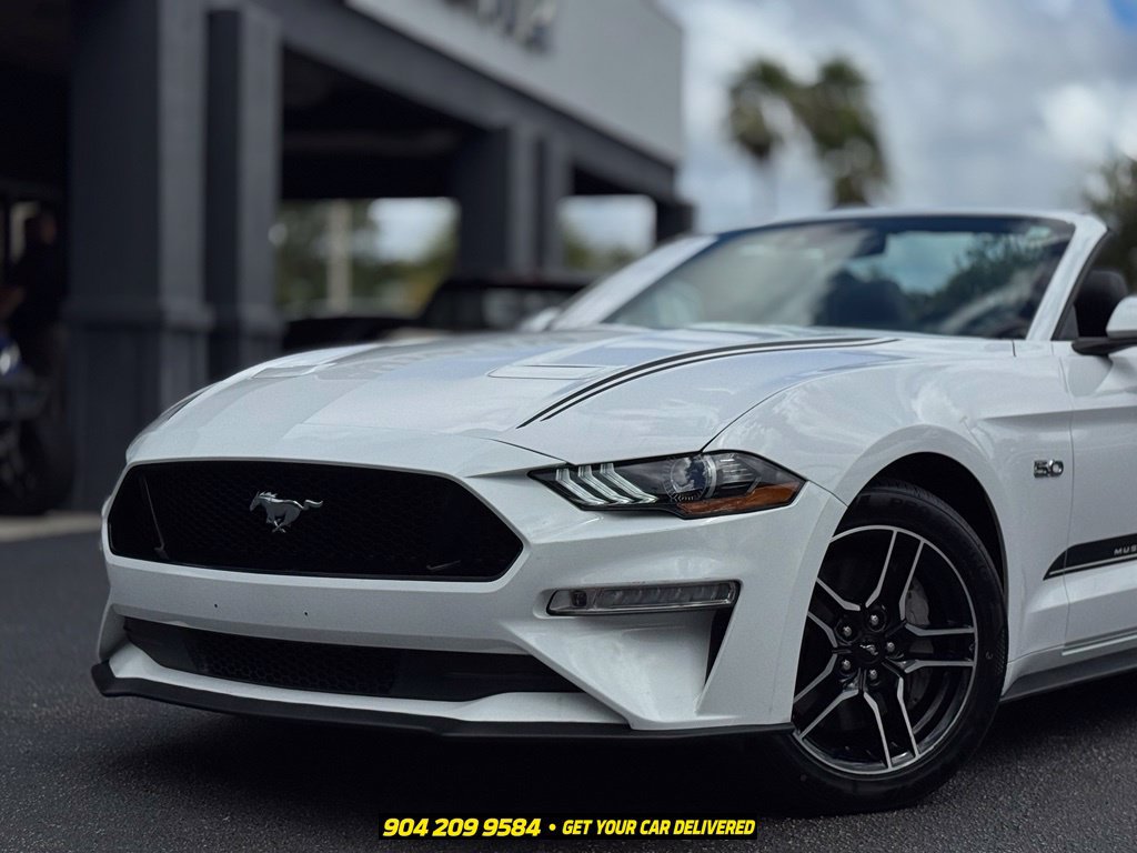 Used 2022 Ford Mustang GT Premium RWD image 3