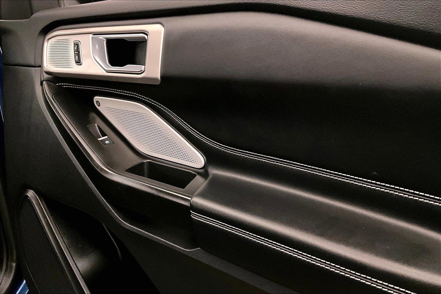 Used 2020 Ford Explorer ST w/ Premium Technology Package image 23