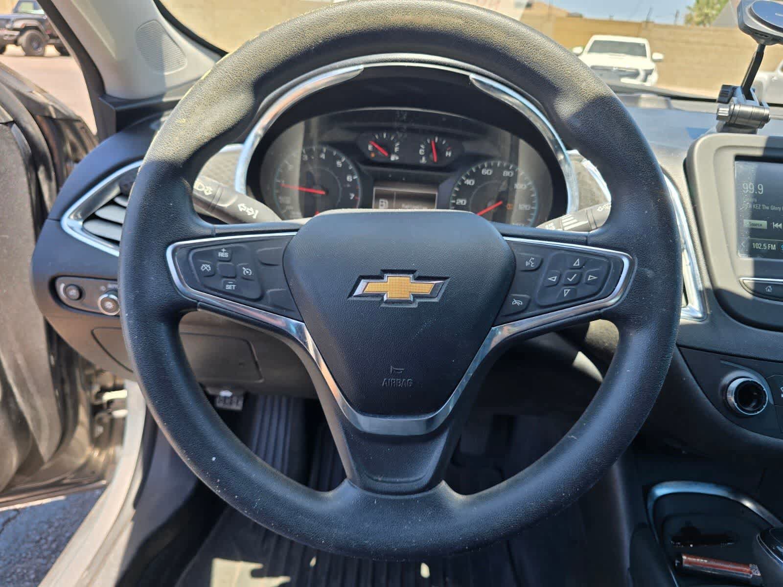Used 2018 Chevrolet Malibu LT FWD image 17