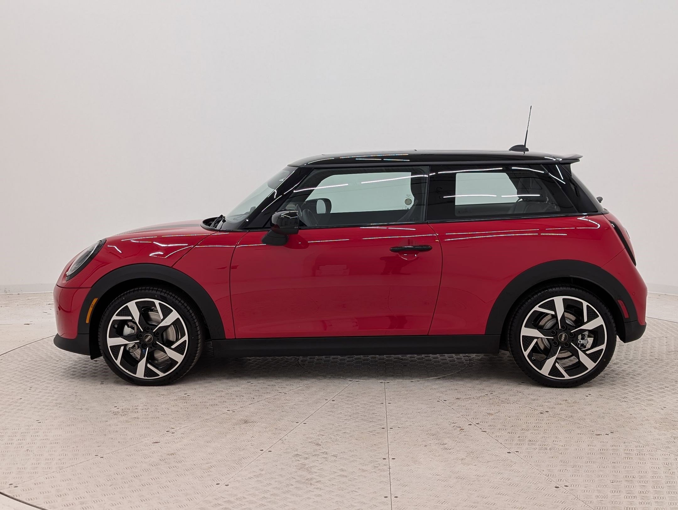 New 2026 MINI Cooper S image 2