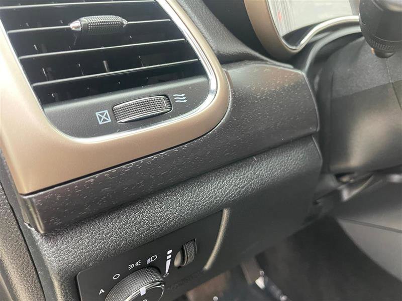 Used 2015 Jeep Grand Cherokee Laredo w/ Quick Order Package 23E image 42