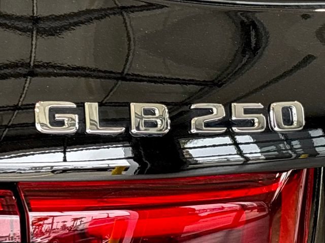 Certified 2026 Mercedes-Benz GLB 250 4MATIC image 9