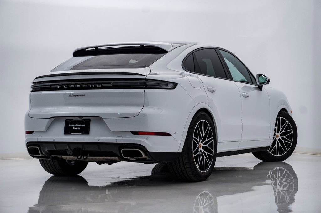Certified 2025 Porsche Cayenne Coupe AWD/4WD image 11