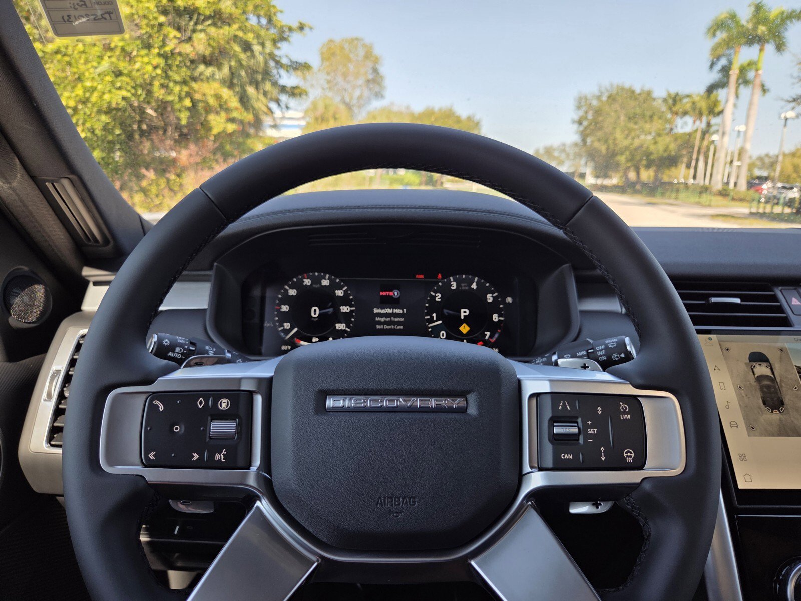 Used 2026 Land Rover Discovery Limited Edition image 11