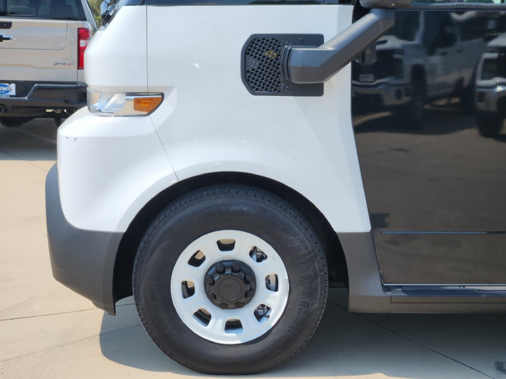 Used 2024 Chevrolet Brightdrop 600 w/ Battery Pack, Max Range AWD/4WD image 8