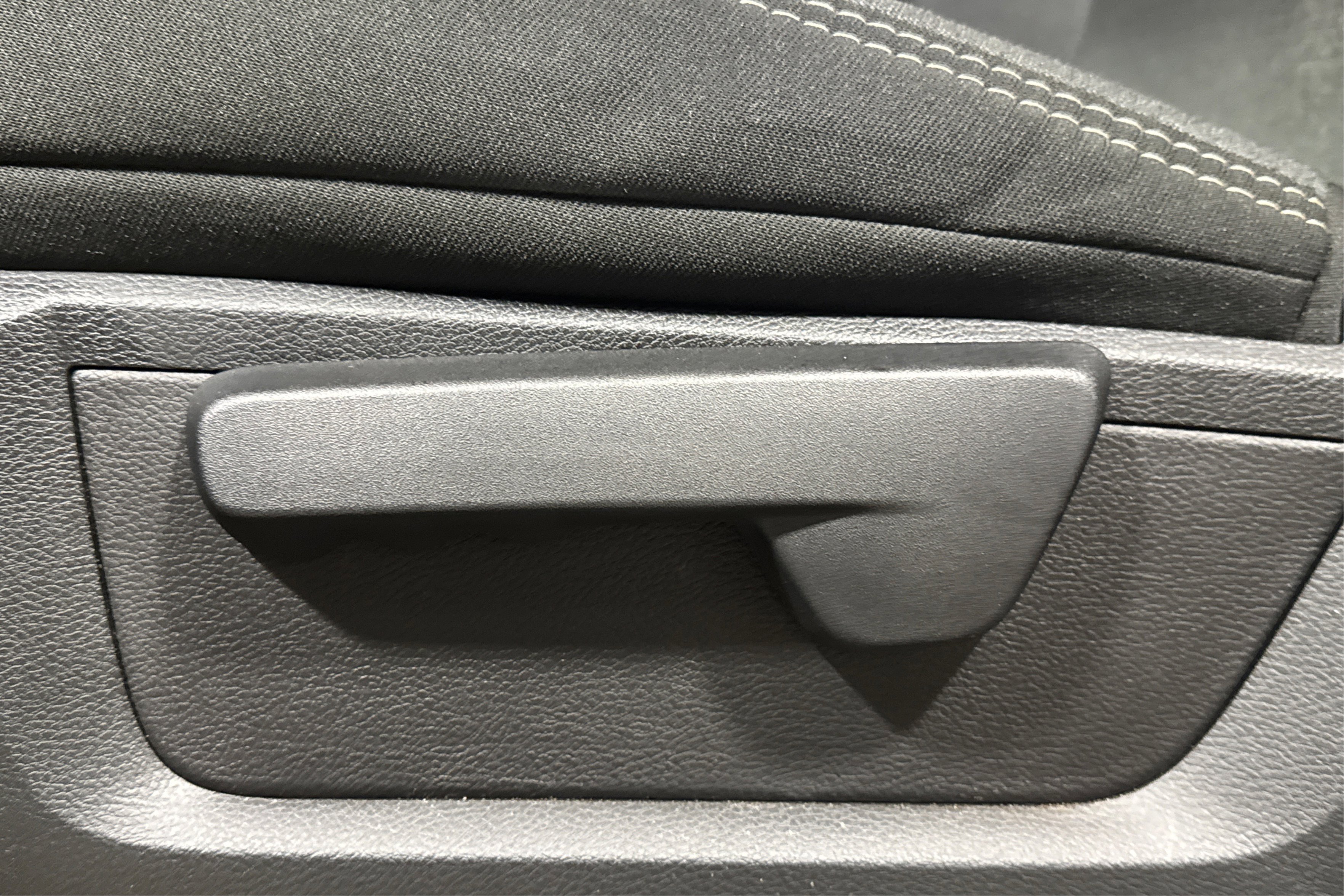 Used 2024 RAM 2500 Tradesman w/ Chrome Appearance Group image 21