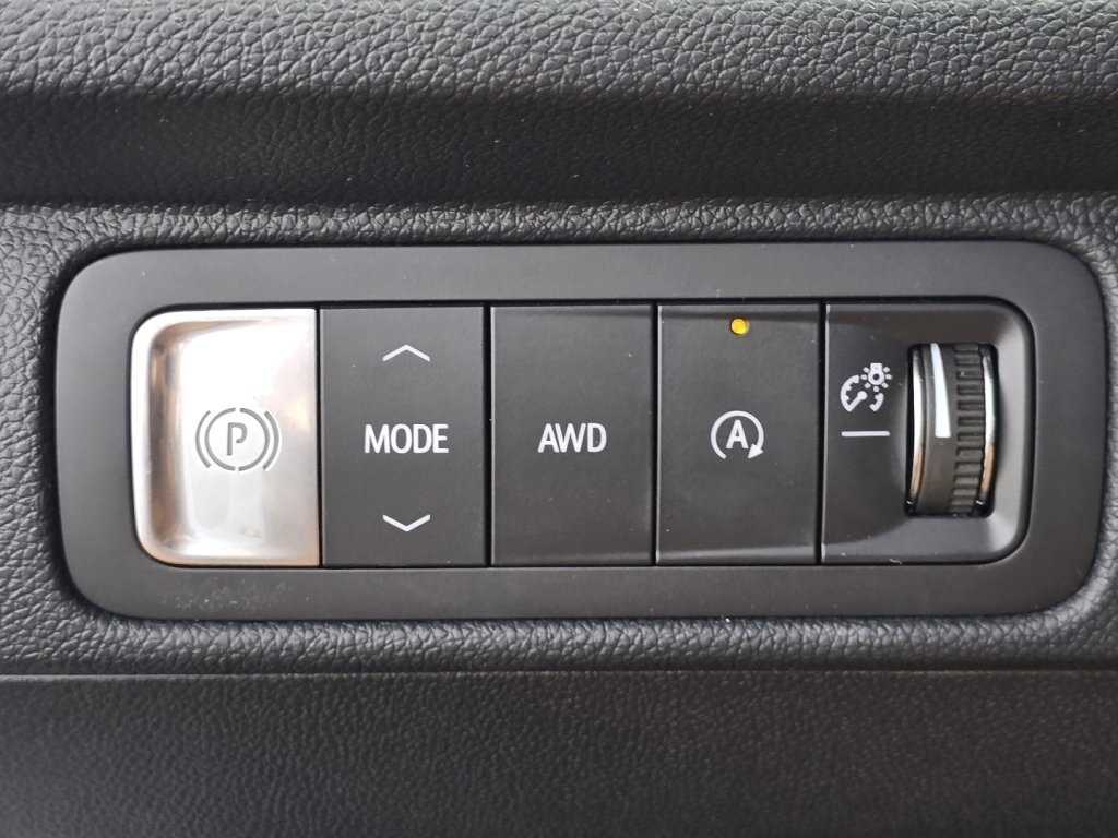 New 2026 Chevrolet Traverse LT w/ Midnight/Sport Edition image 16