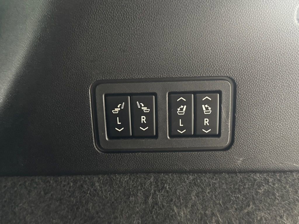 Used 2022 Cadillac XT6 Premium Luxury AWD/4WD image 22