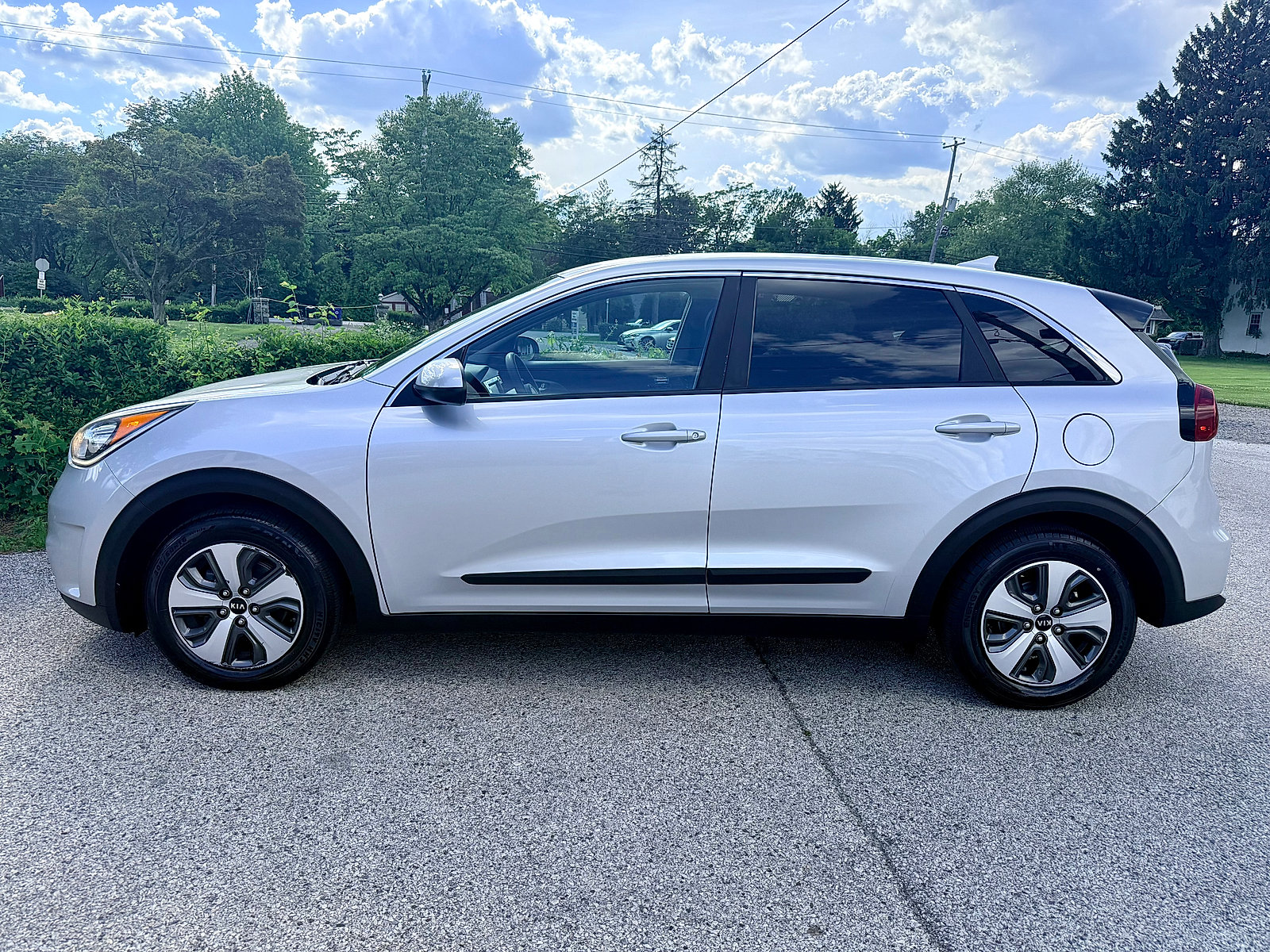 Used 2018 Kia Niro FE FWD image 7