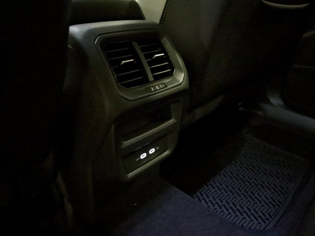 New 2026 Volkswagen Taos SE AWD/4WD image 24