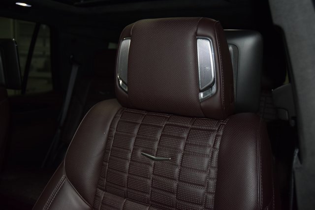 Used 2023 Cadillac Escalade Sport Platinum w/ LPO, ONYX Package image 40