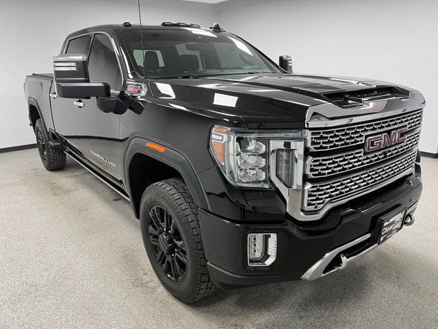 Used 2021 GMC Sierra 3500 Denali w/ Denali Black Diamond Edition AWD/4WD image 2