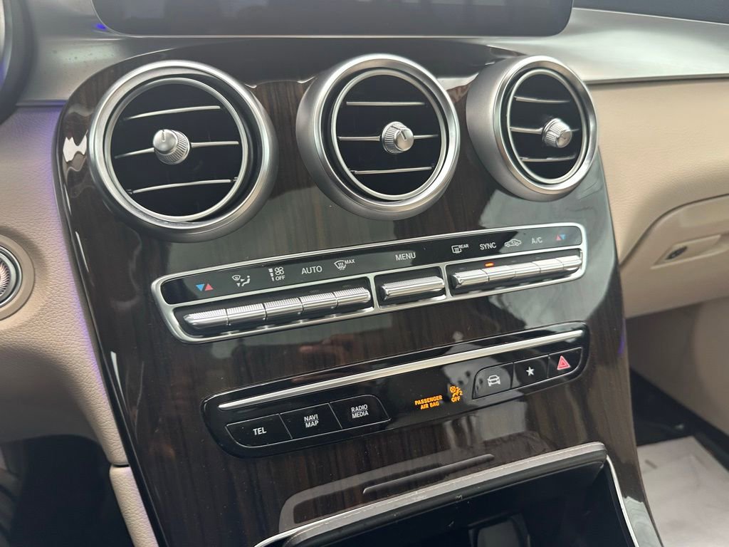Used 2022 Mercedes-Benz GLC 300 image 17