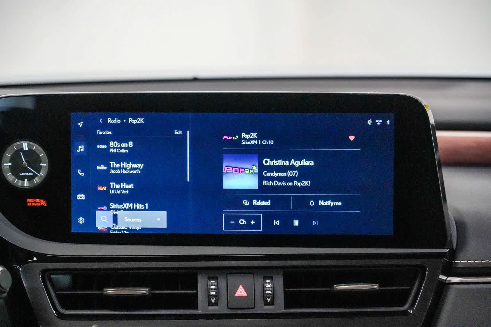 Used 2025 Lexus ES 300h w/ Accessory Package (Z2) FWD image 14