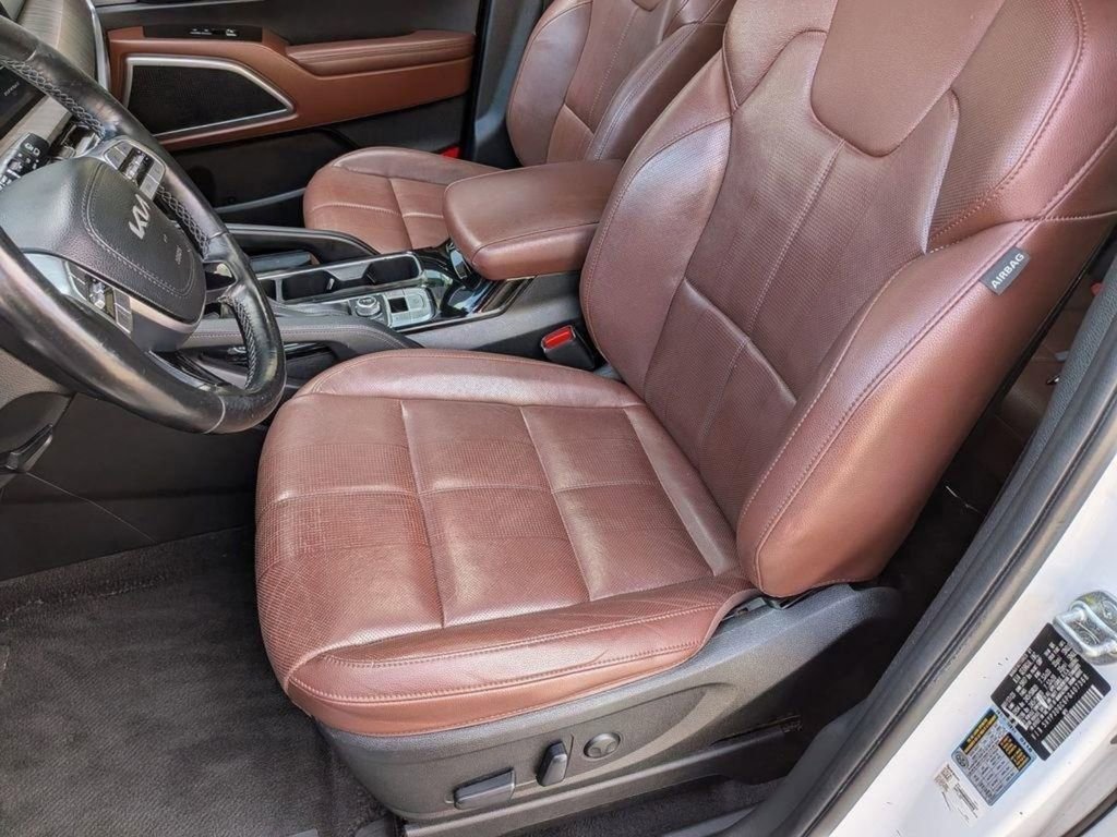 Certified 2023 Kia Telluride EX w/ EX Captain's Chair Package image 26