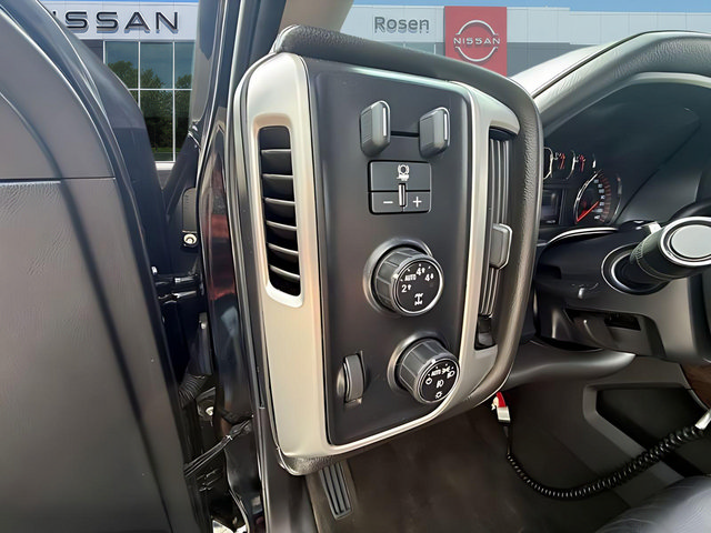 Used 2015 GMC Sierra 1500 SLT w/ SLT Crew Cab Value Package AWD/4WD image 15