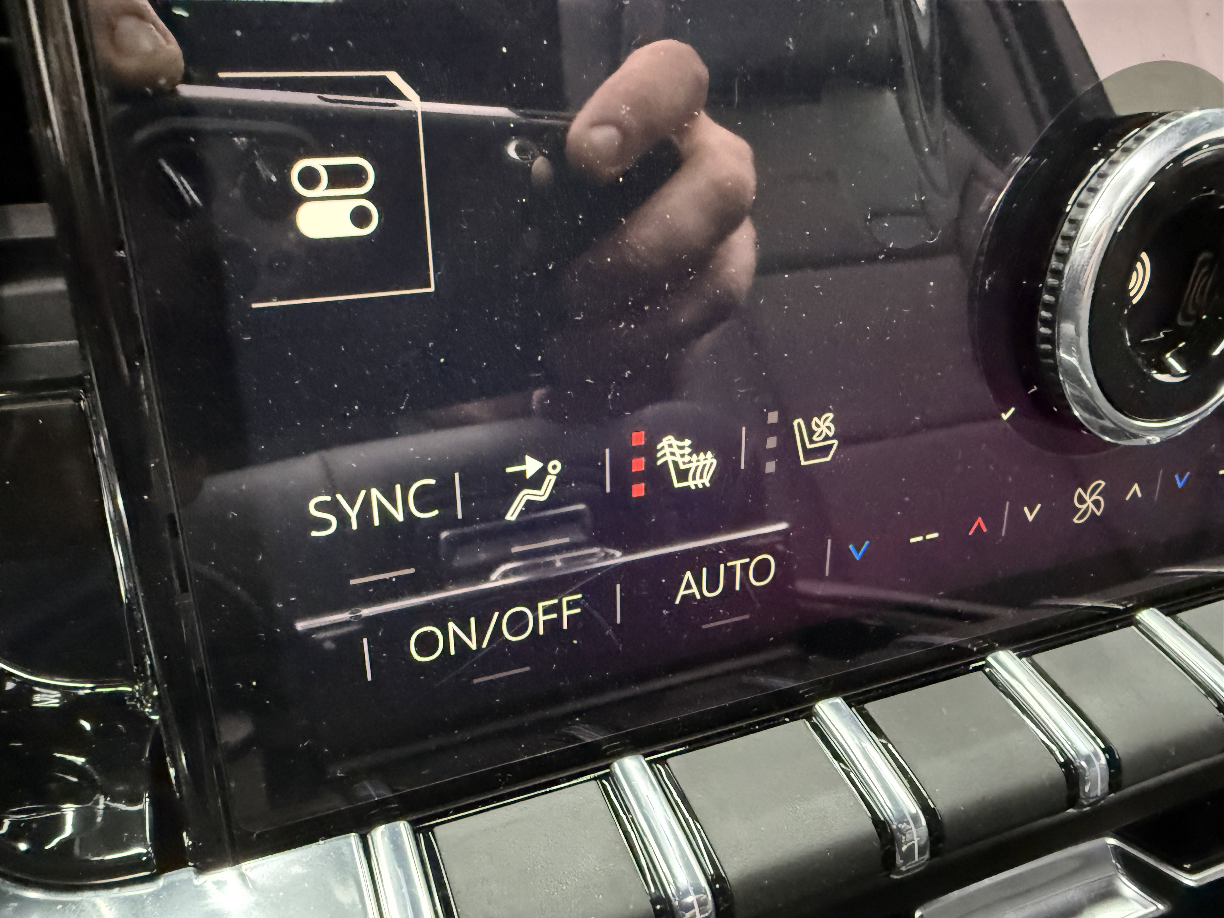 Used 2026 GMC Yukon Denali w/ Denali Reserve Package image 24