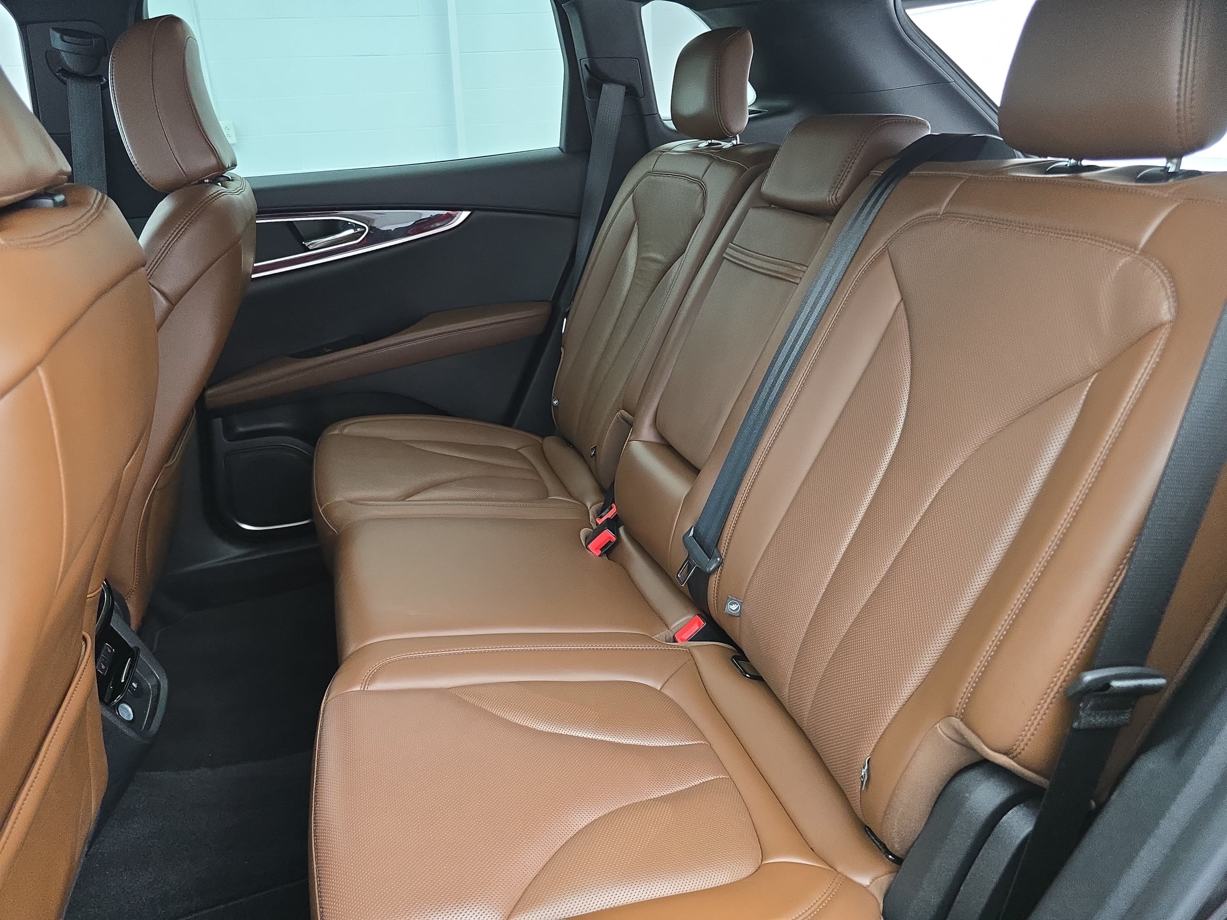Used 2023 Lincoln Nautilus Reserve FWD image 14